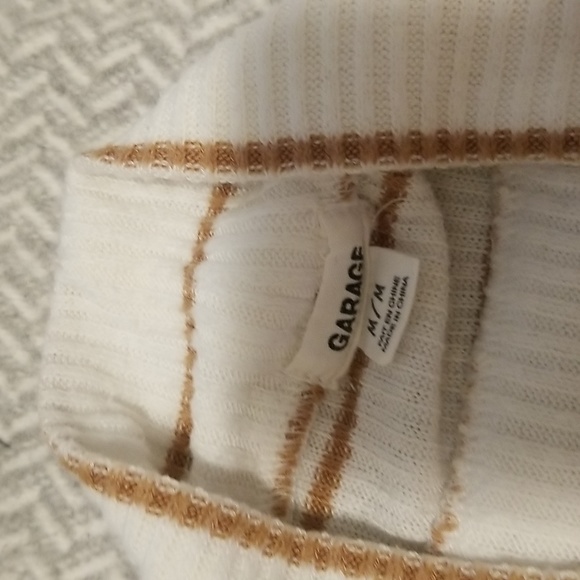 Garage Rib Knit Top - Picture 4 of 4